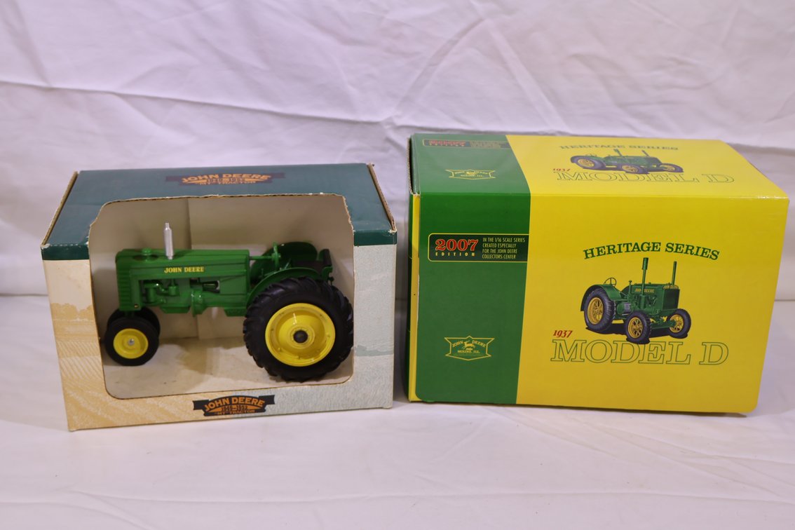 (2X)John Deere Two Cylinder Lot