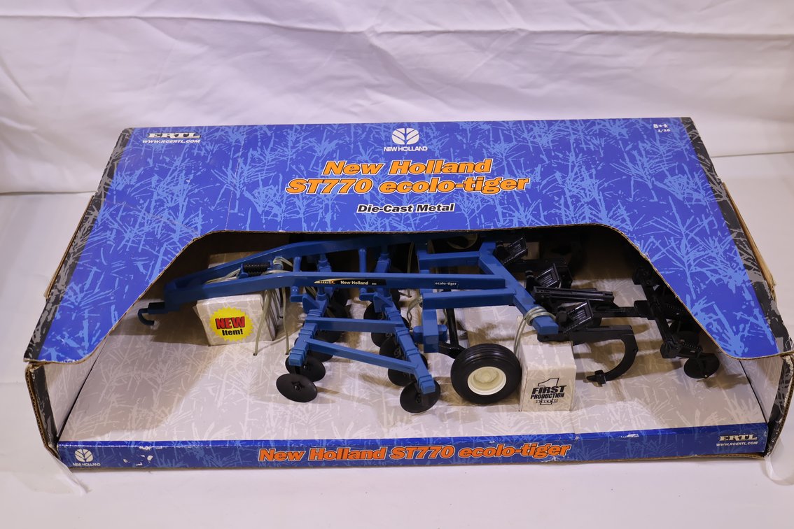 New Holland DMI ST770