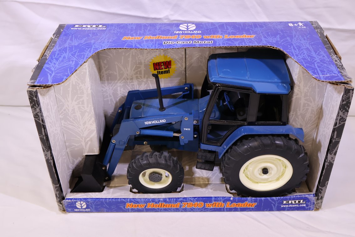 New Holland 7840