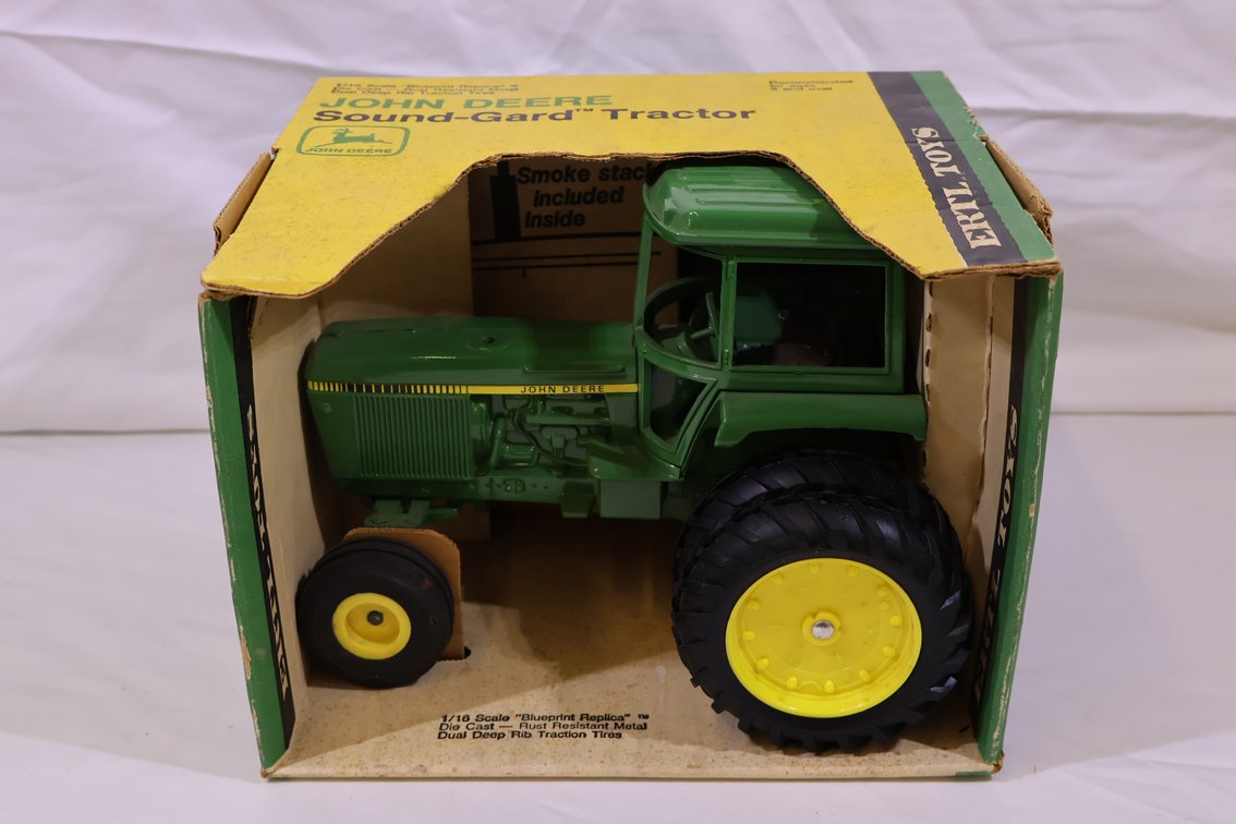 John Deere 40 Series Row Crop