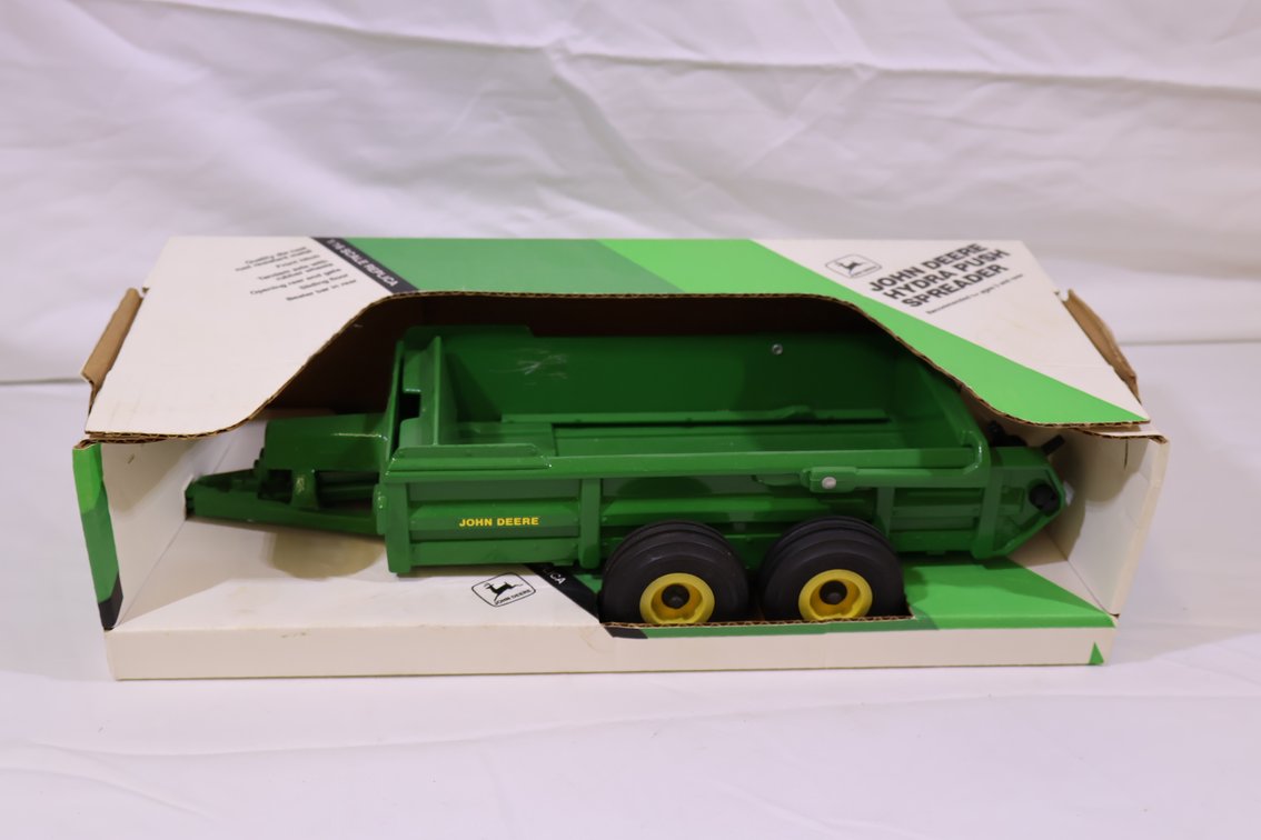 John Deere HydraPush Manure Spreader