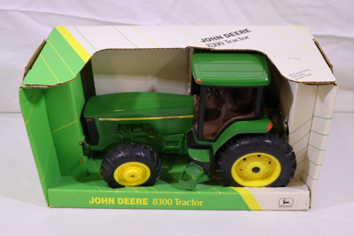 John Deere 8300