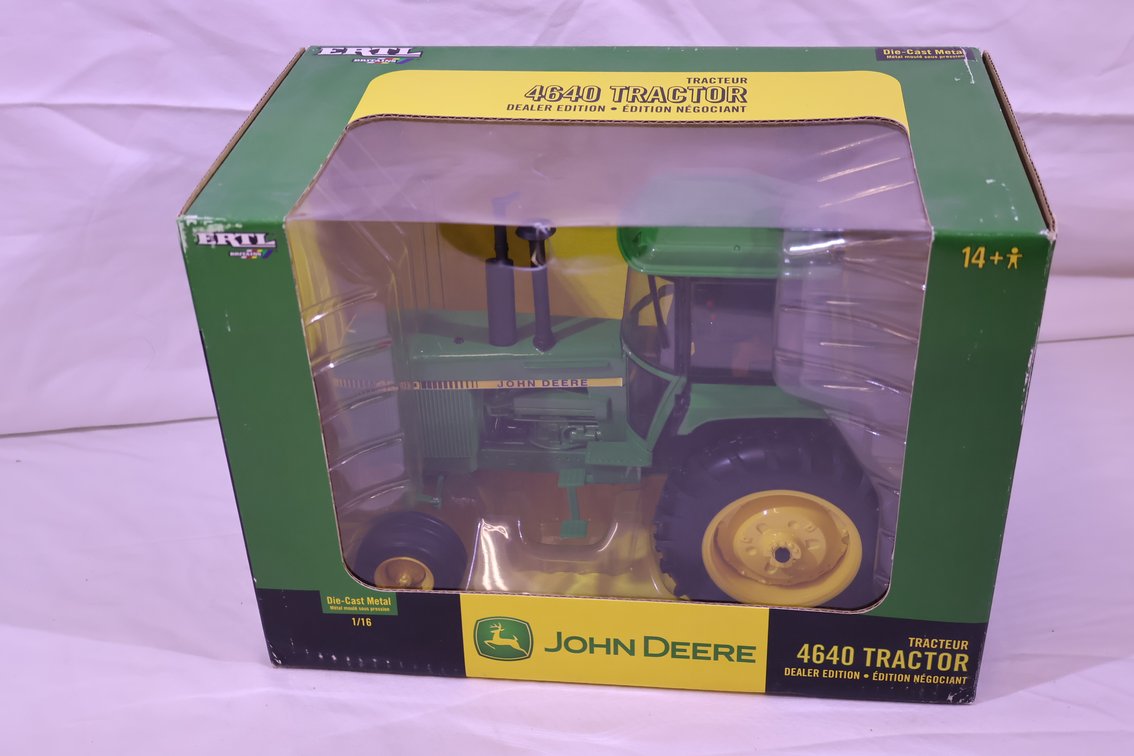 John Deere 4640