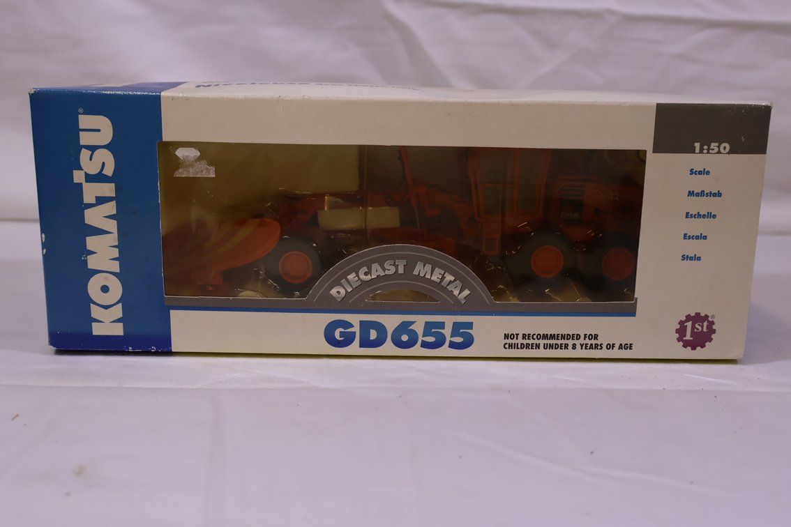 Komatsu GD655 IOWA DOT Edition