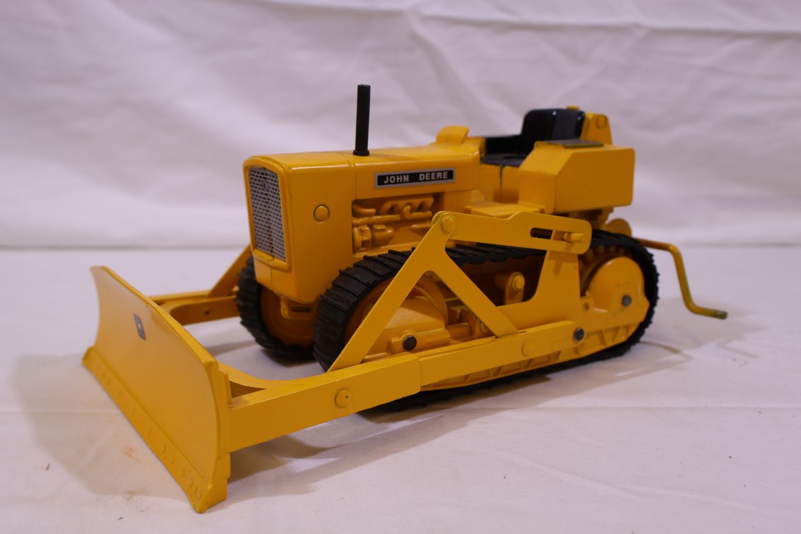 John Deere 440 Dozer
