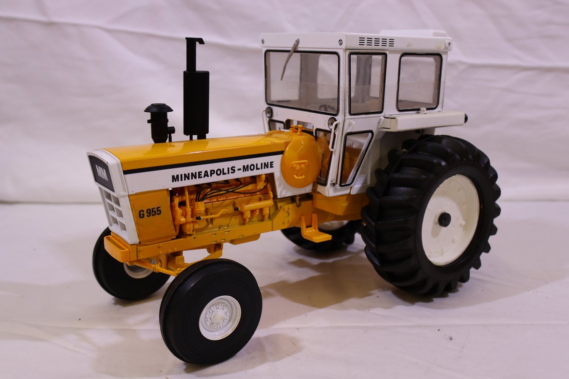 Minneapolis Moline G955 Custom