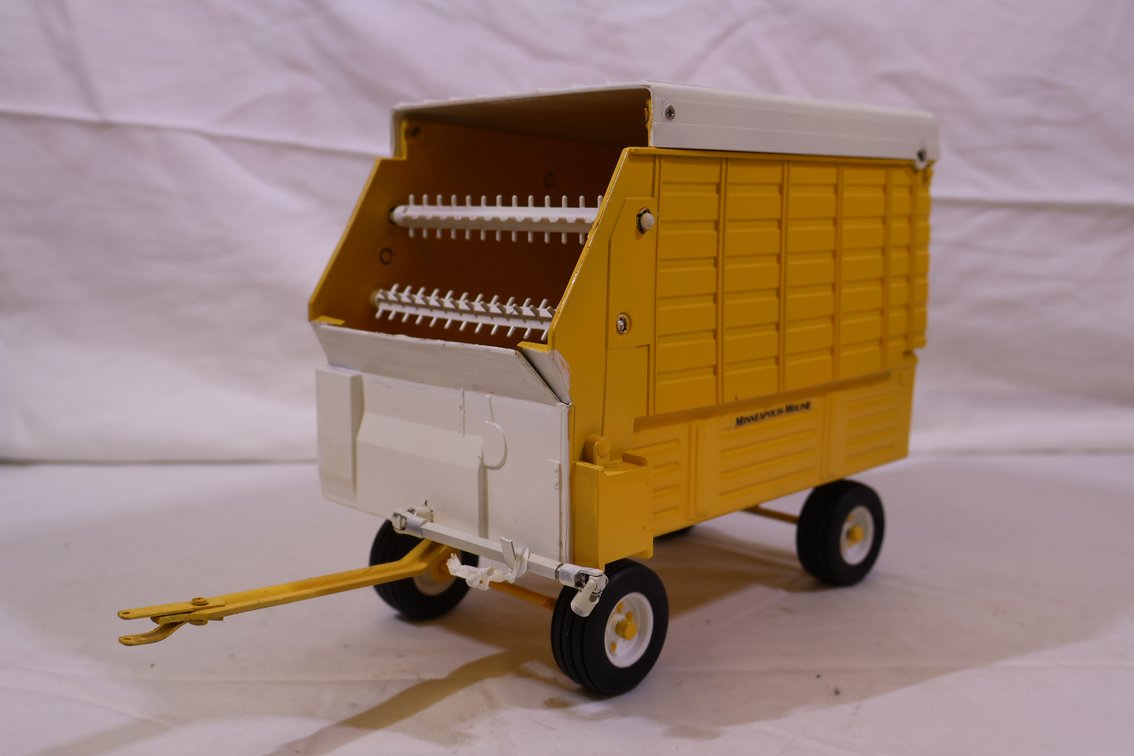 Minneapolis Moline Forage Box