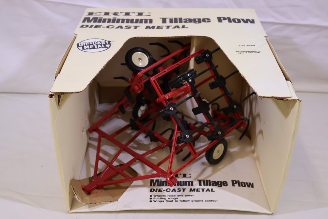 Case IH Minimum Tillage Plow