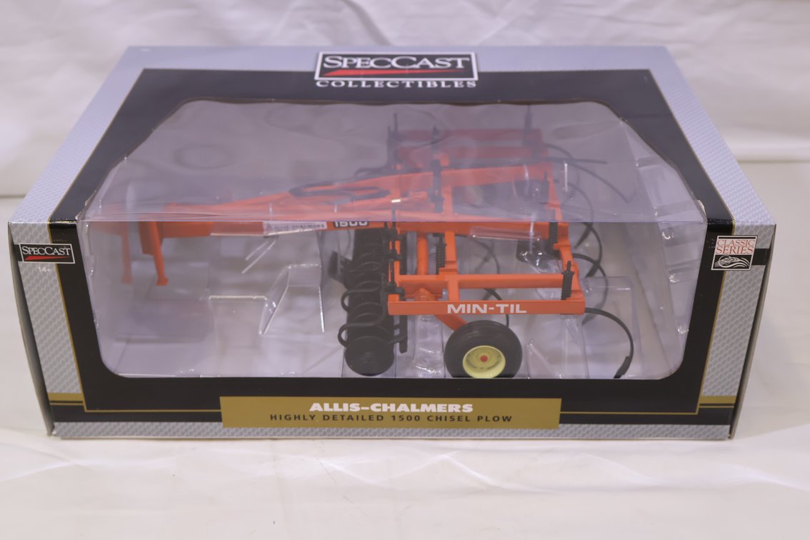 Allis Chalmers 1500 Chisel Plow