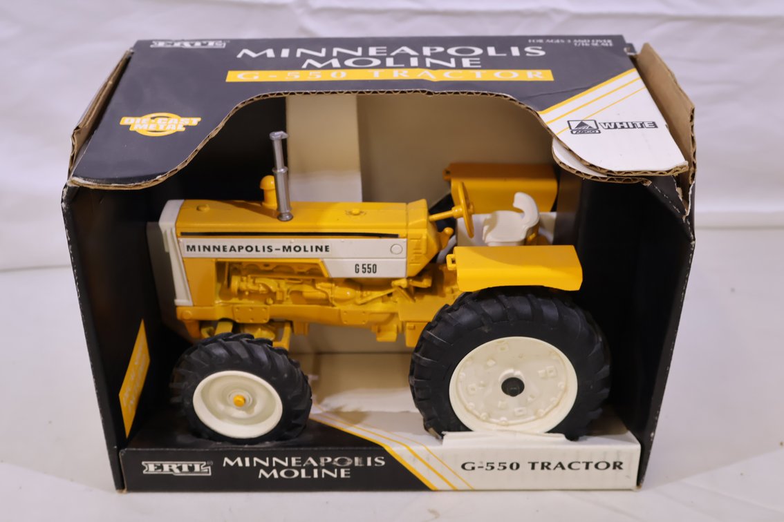 Minneapolis Moline G550