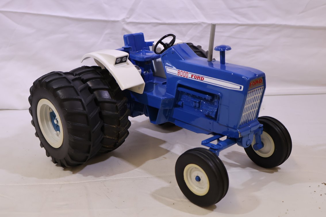 Ford 8000