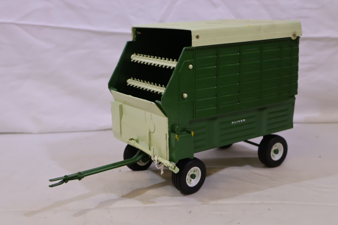 Oliver Chuck Wagon