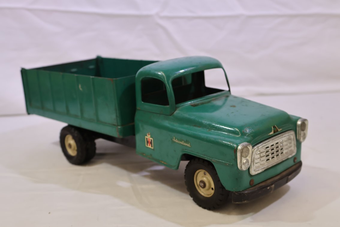 International Grain Truck