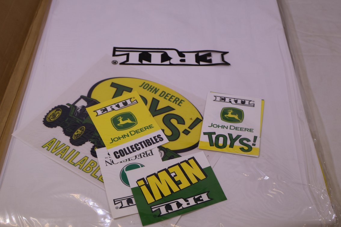 John Deere Ertl Merchandising Kit