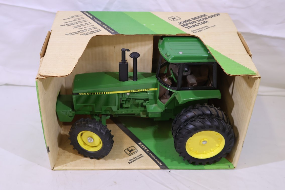 John Deere 4850