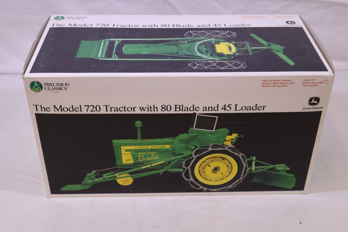 John Deere 720