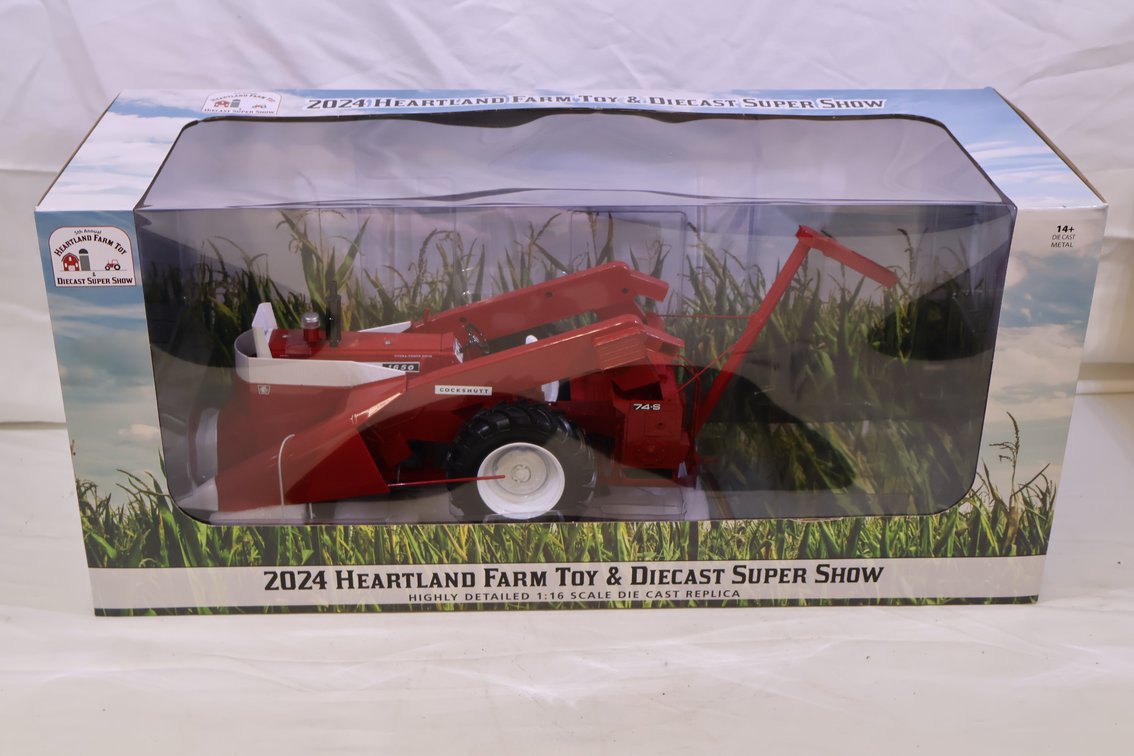 Cockshutt 1650 w/ 74S Picker/Sheller