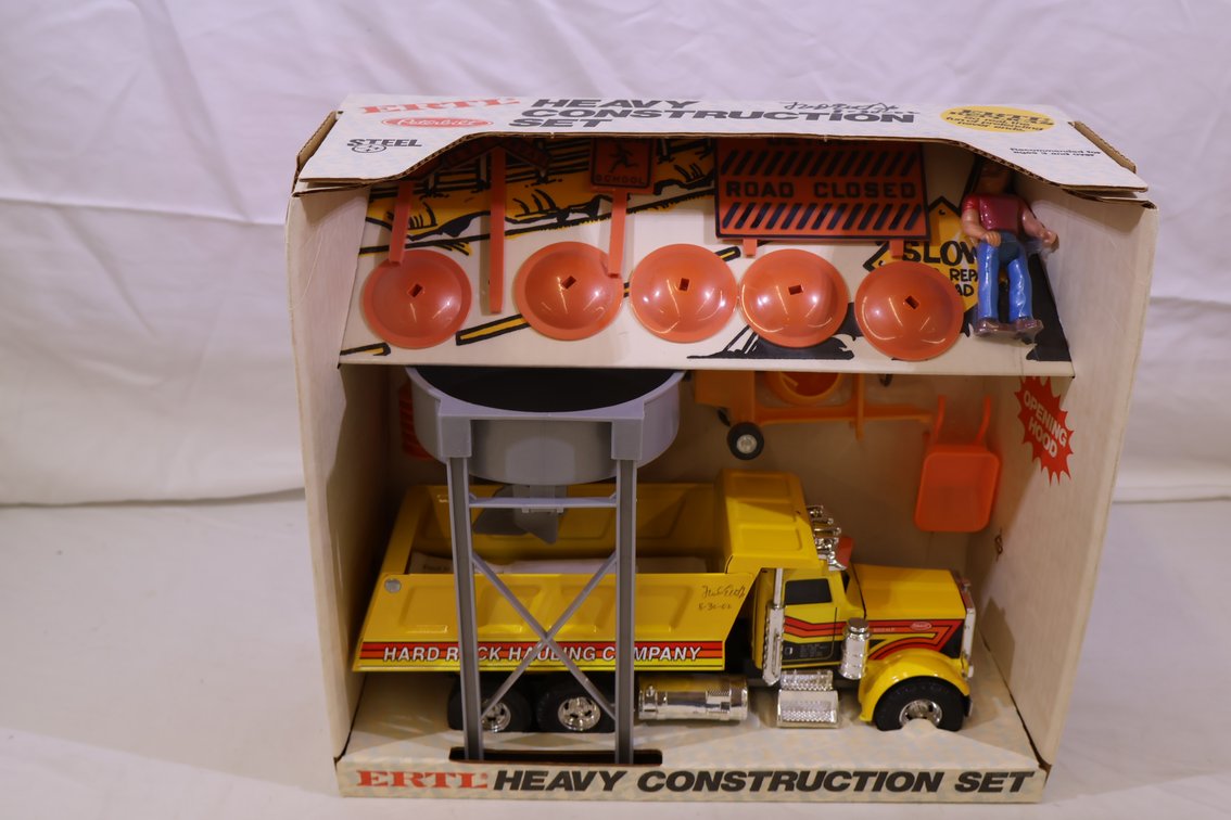 Ertl heavy Construction Set