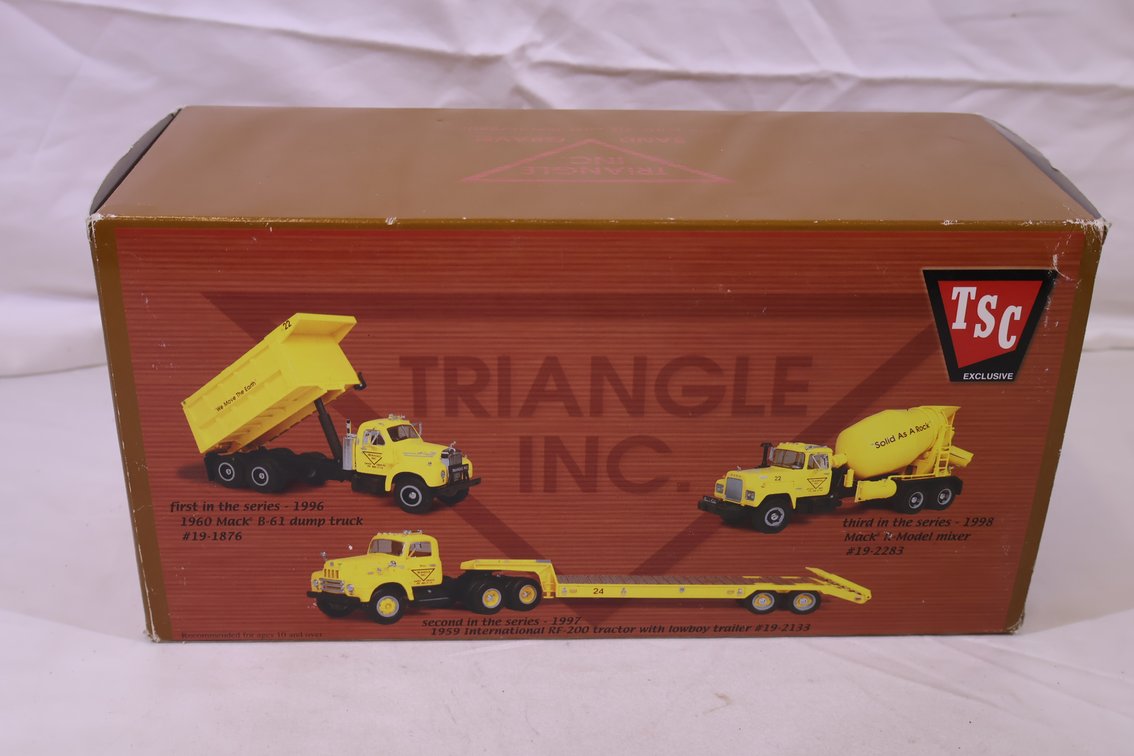 Mack R Model Dump Truck