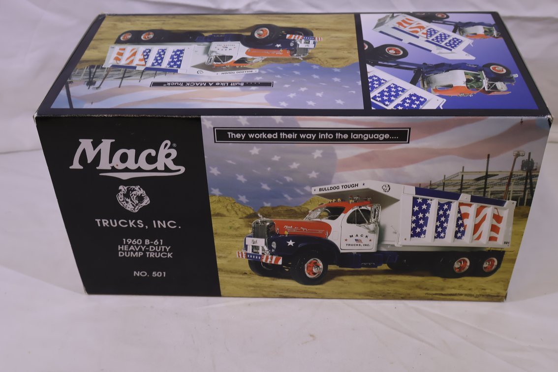 Mack 1960 B61 Dump Truck