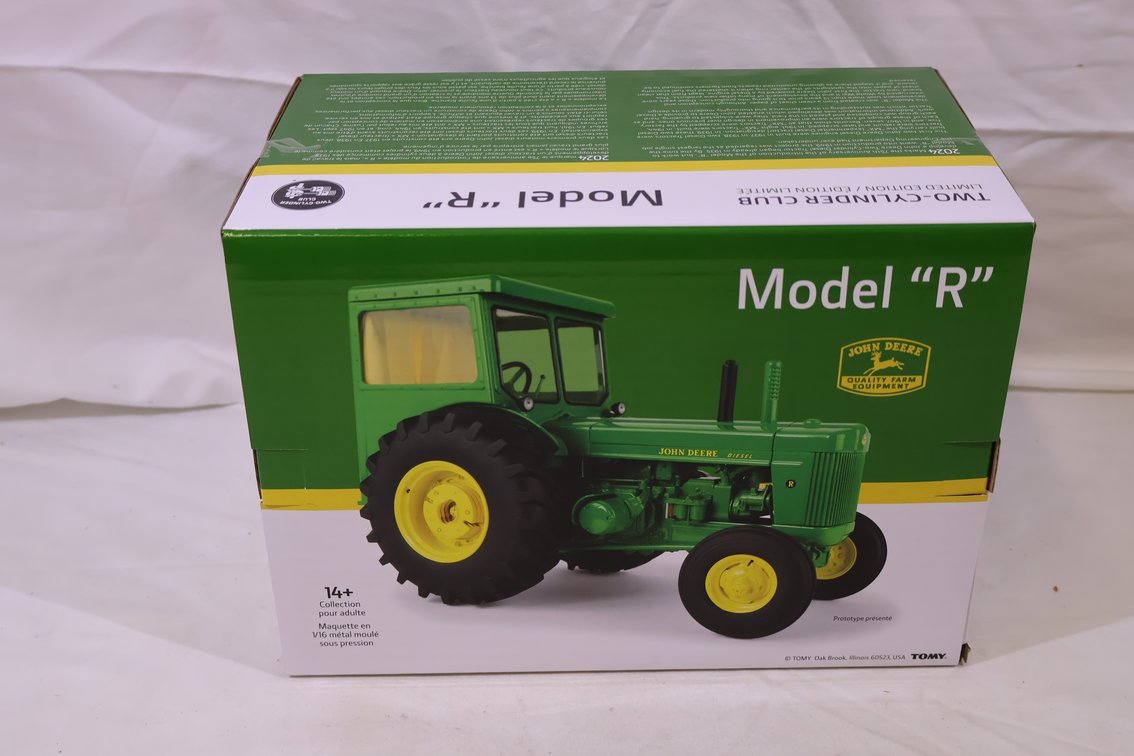 John Deere R