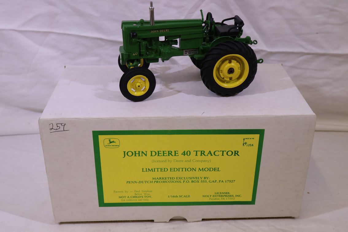 John Deere 40