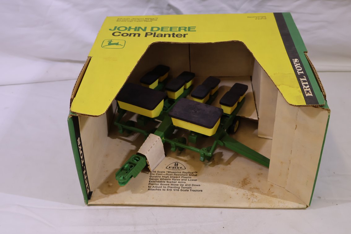 John Deere 7000 Planter