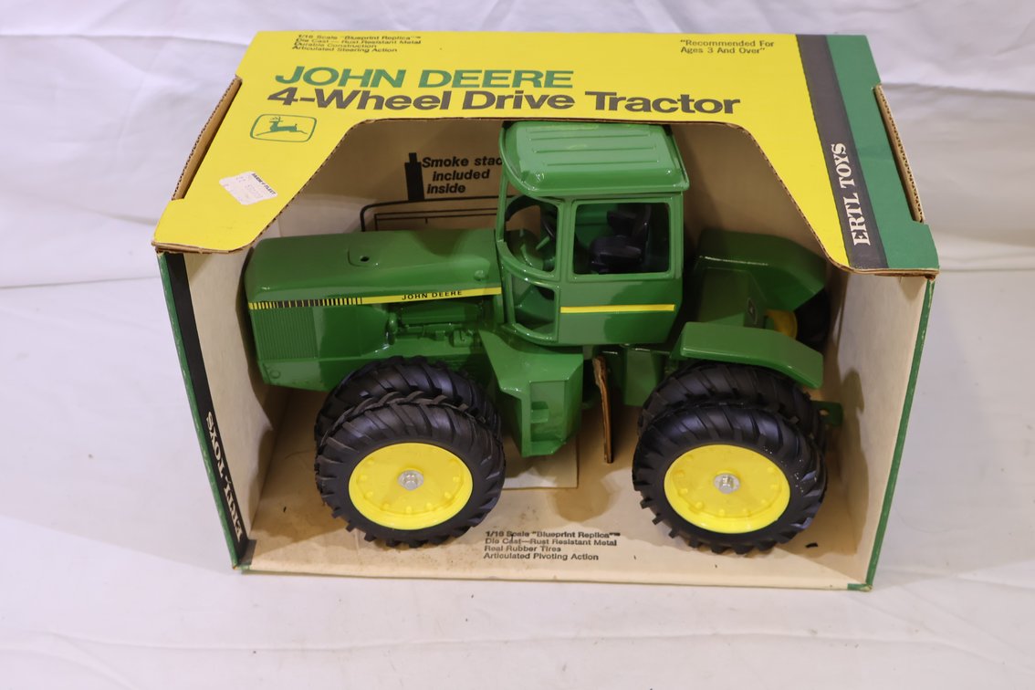 John Deere 8440