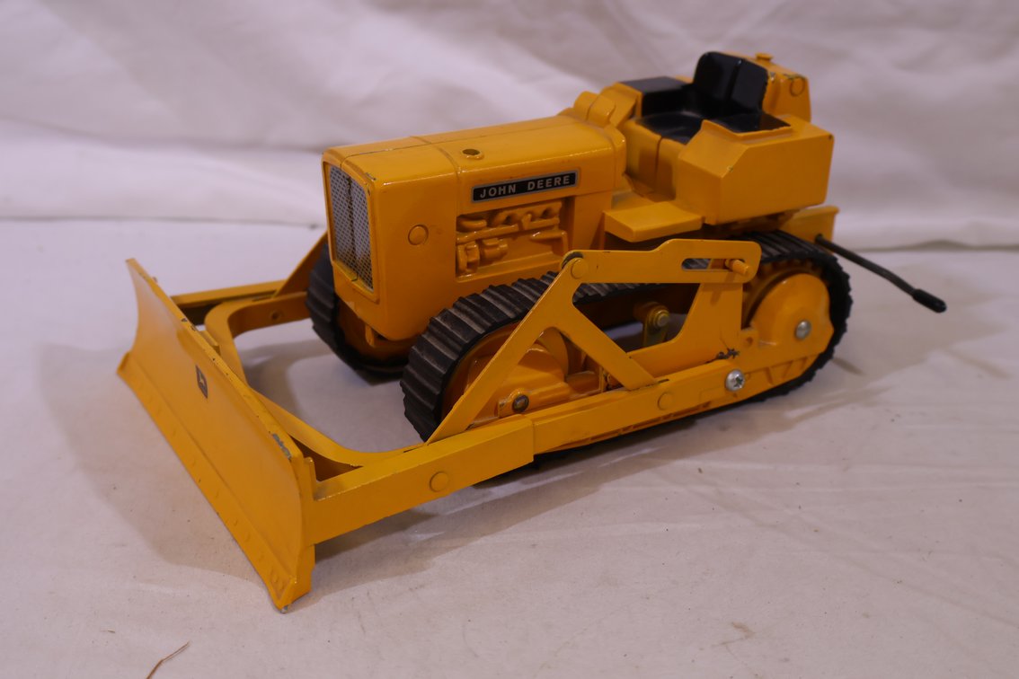 John Deere 440 Dozer