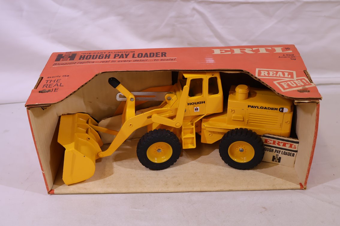 Hough IH Payloader