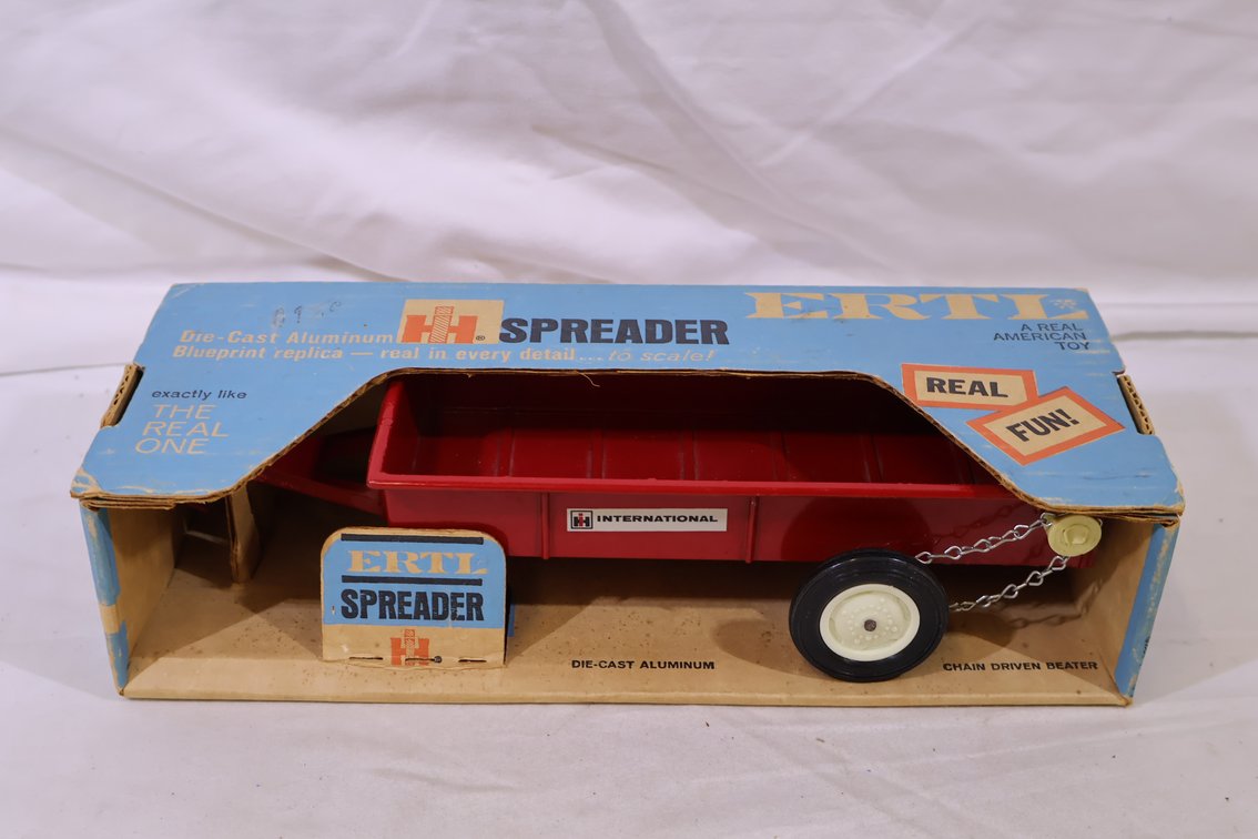 International Spreader