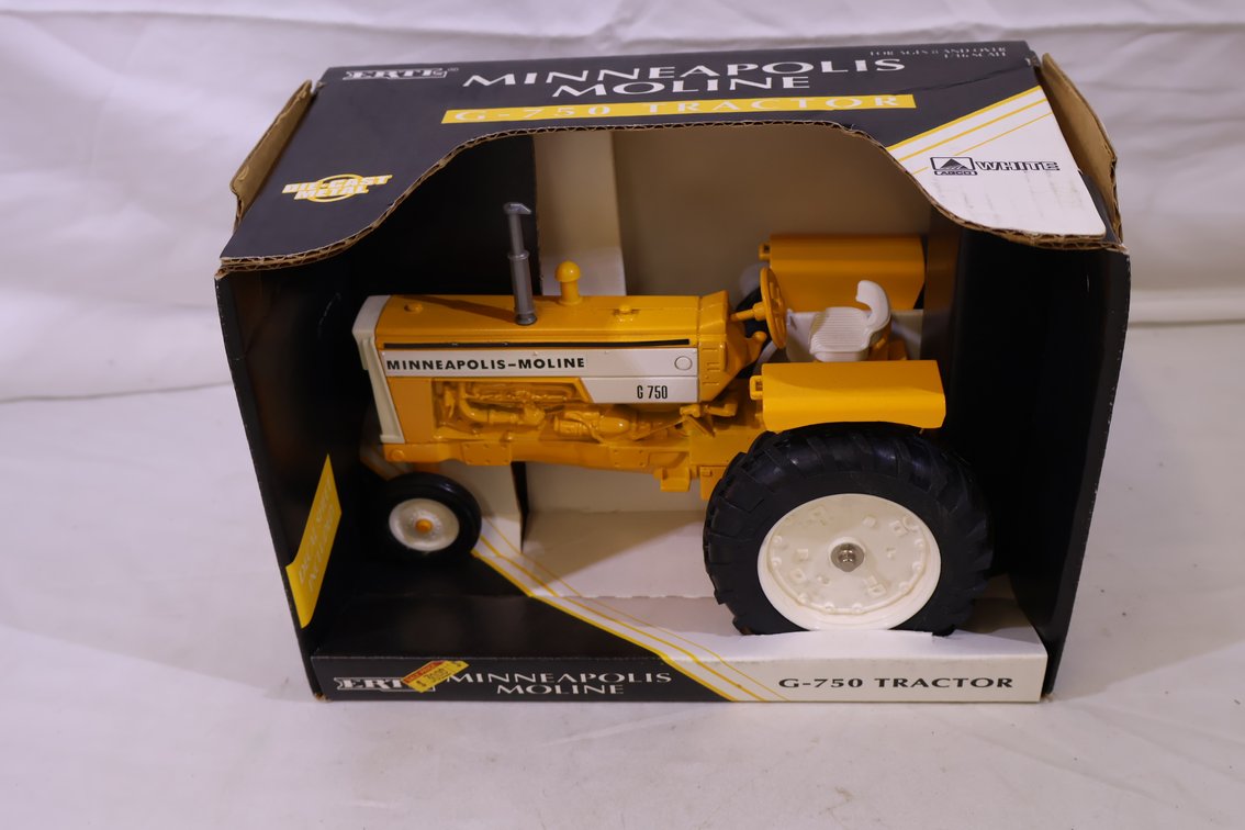 Minneapolis Moline G750