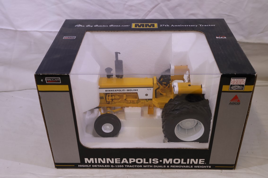 Minneapolis Moline G 1355
