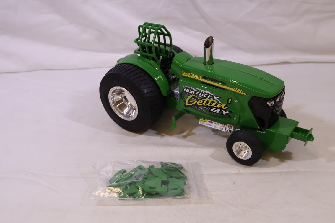 John Deere 7720 Barely Getting By Custom Puller