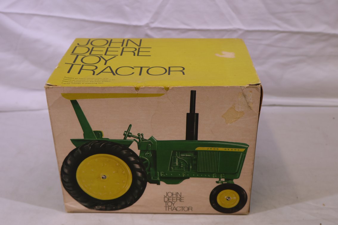 John Deere 4020
