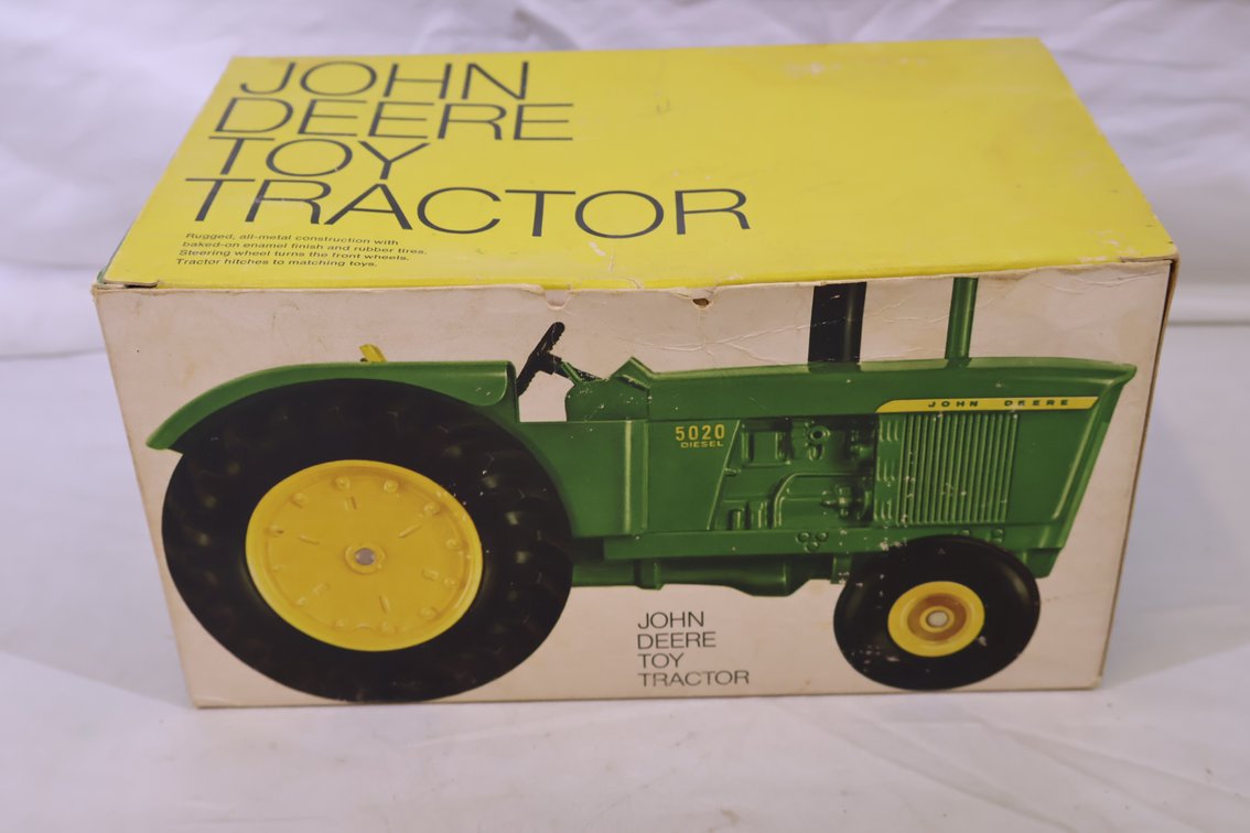 John Deere 5020