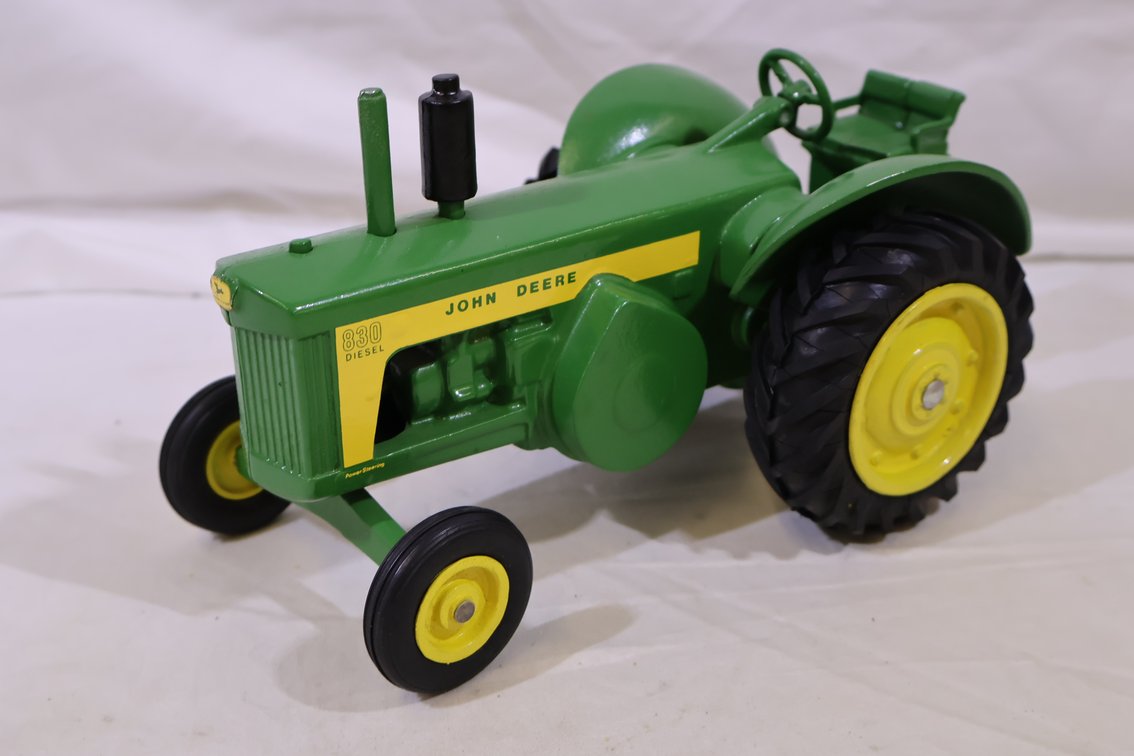 John Deere 830 Diesel