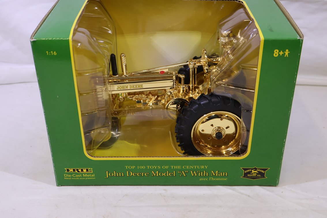John Deere A with Driver GOLD