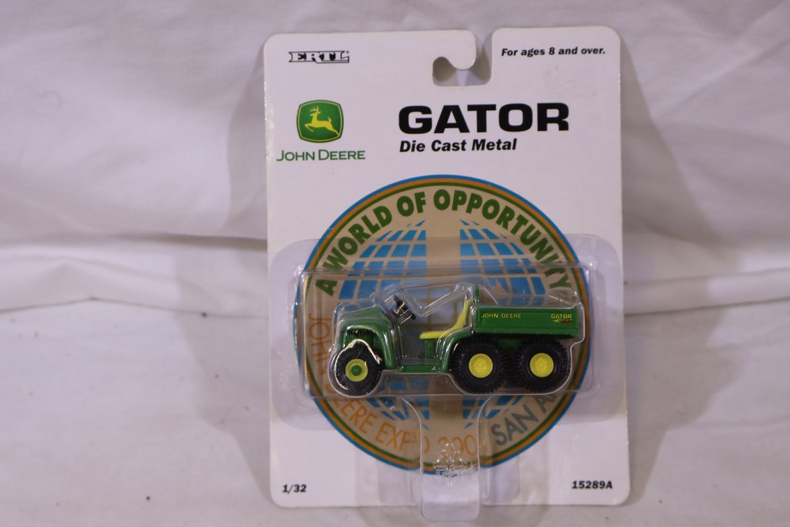 John Deere Gator