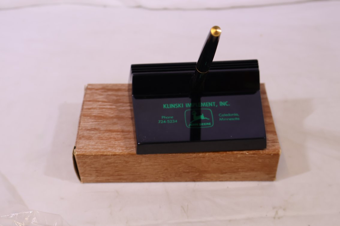 John Deere Desktop Set