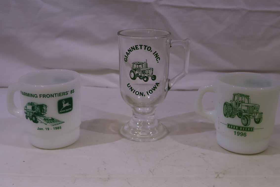 John Deere Mug Set
