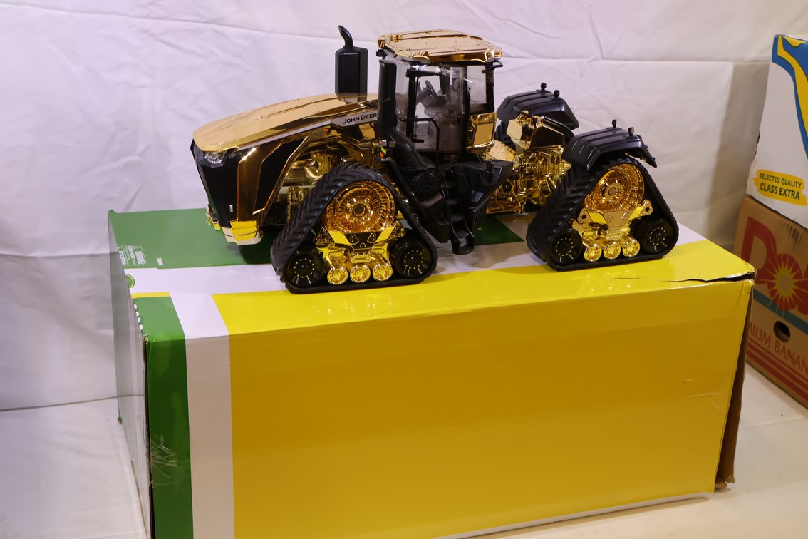 John Deere 9RX 830 GOLD CHASE