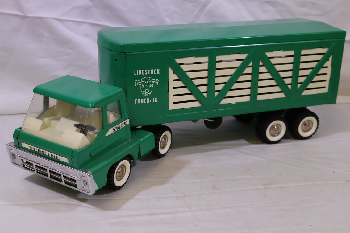 Structo Livestock Hauler