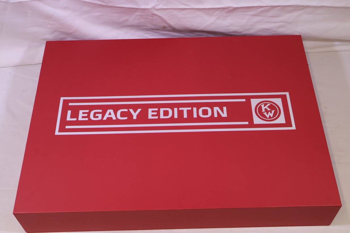 Kenworth Legacy Edition Set