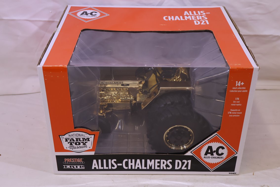 Allis Chalmers D21 GOLD CHASE