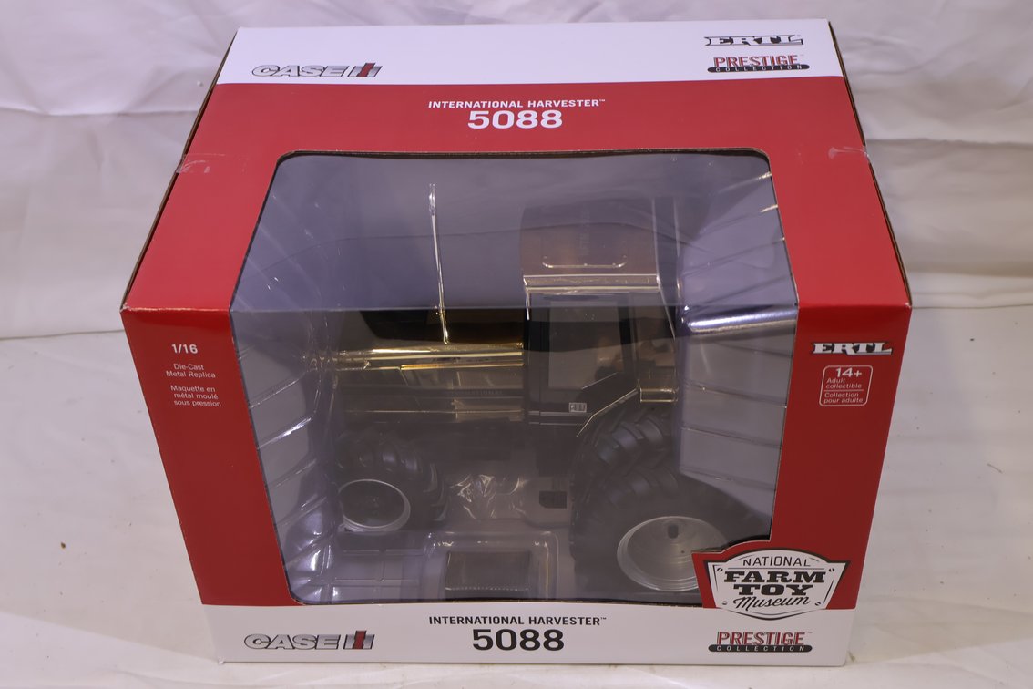 International 5088 GOLD CHASER