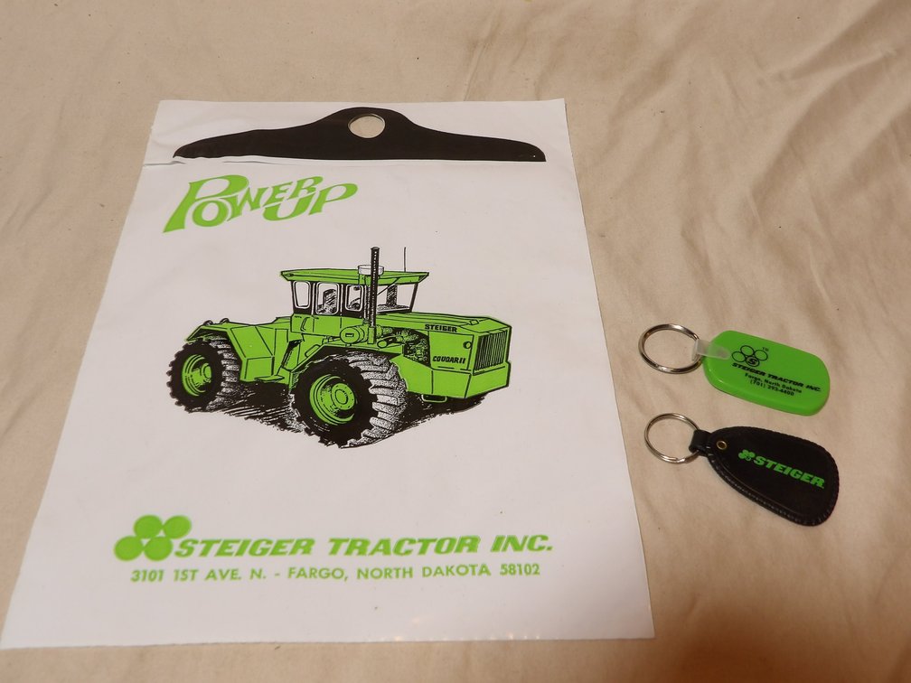 Steiger Car Trash Bag and Key Chains