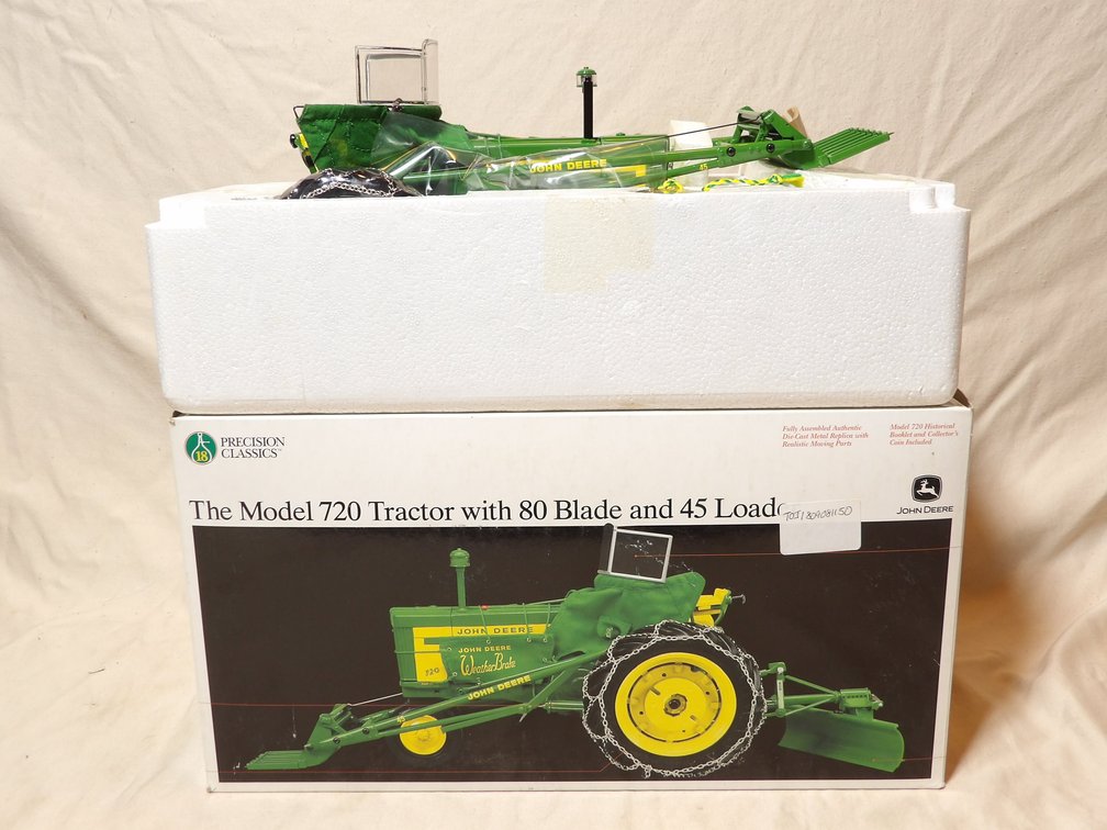 John Deere 720 w/blade and Loader Precision