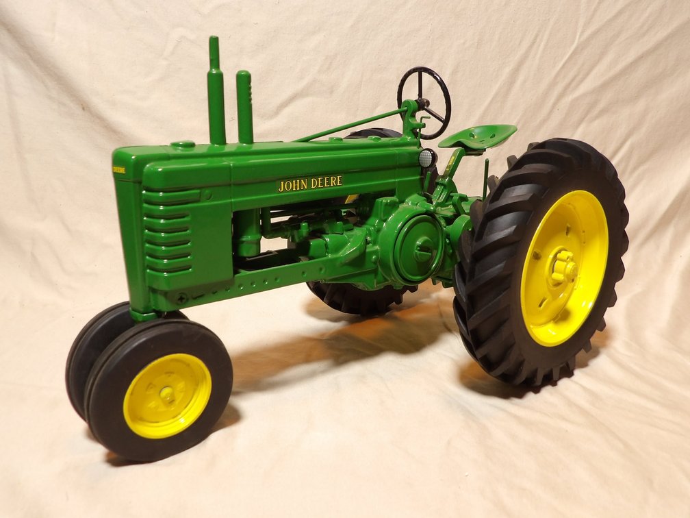 John Deere B 1/8 Scale