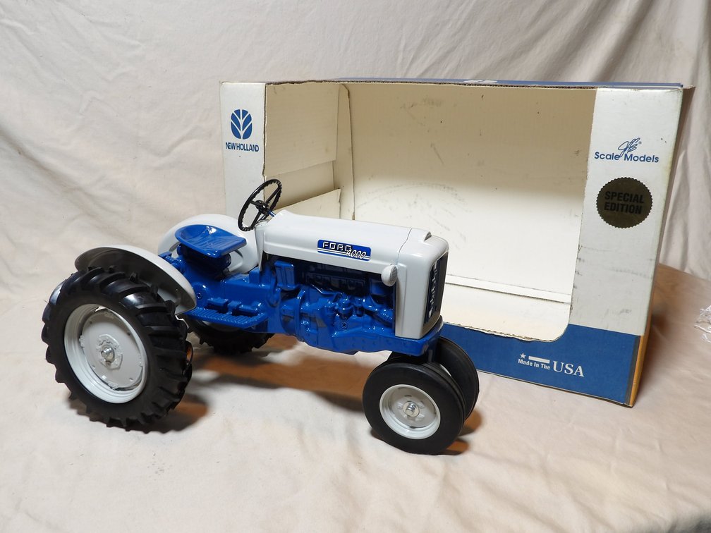 Ford 4000 1/8th Scale